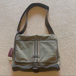 NWT Hedgren Great American Original Messenger Bag